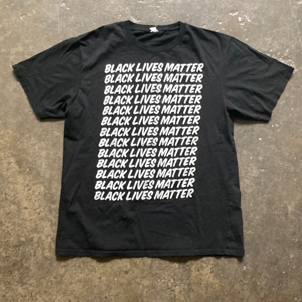 Black Lives Matter tee